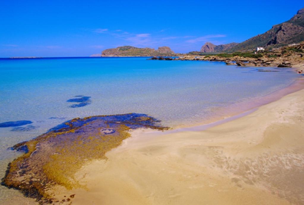 Bay Фаласарна
